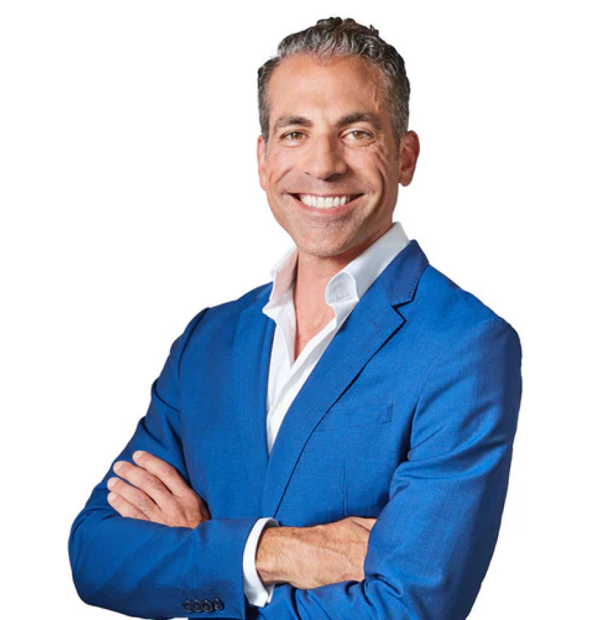 Dr. Vincent Pedre, M.D. smiling in a blue suit, influencer for 360cookware