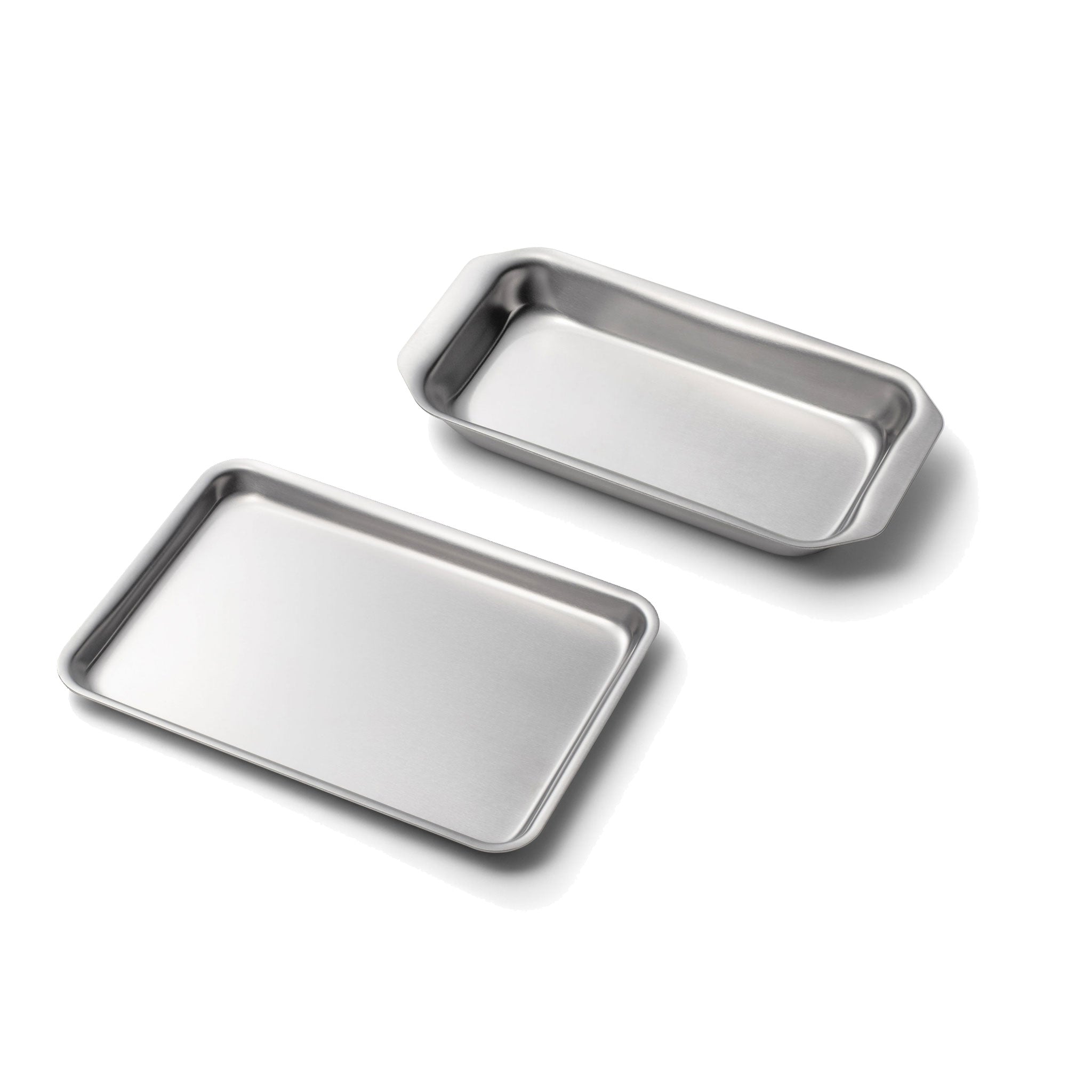 Two stainless steel pans from the 360 Bakeware Grilling Set